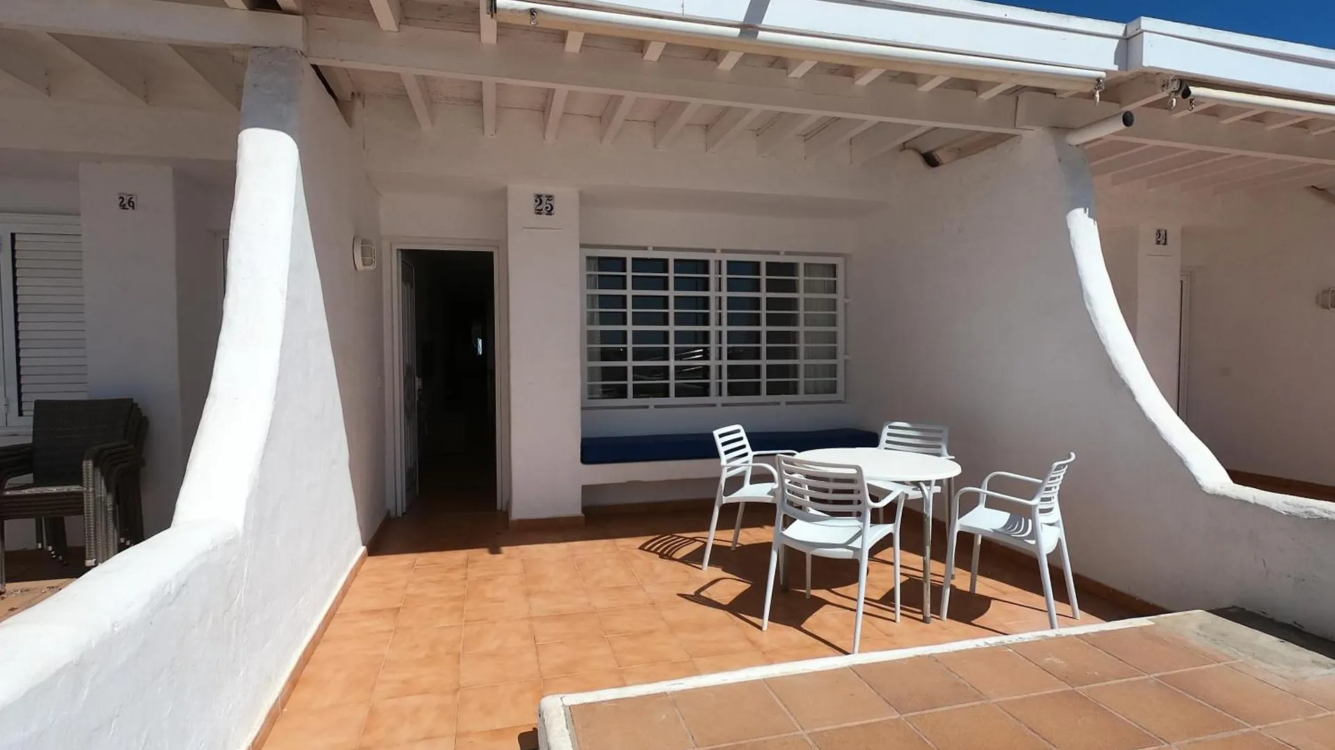 Bungalows Villas Blancas Puerto del Carmen  0*, Puerto del Carmen (Lanzarote) İspanya